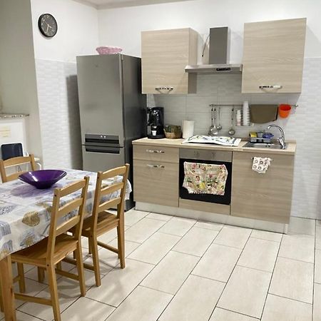 Terry'S House Apartment เนเปิลส์ ภายนอก รูปภาพ