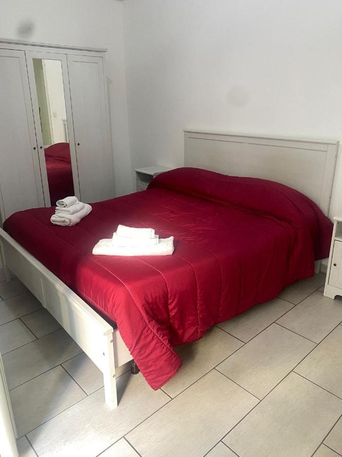 Terry'S House Apartment เนเปิลส์ ภายนอก รูปภาพ